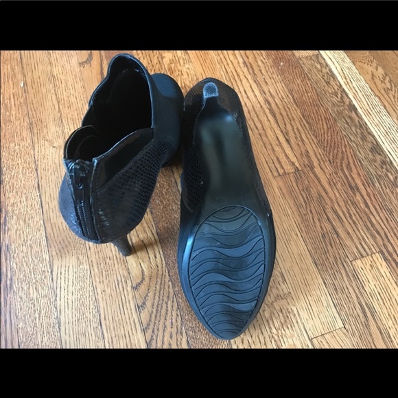 Ankle booties - Picture 4 of 4